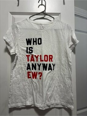 Amazon White Short Sleeve Graphic Tee with Black and Red Text